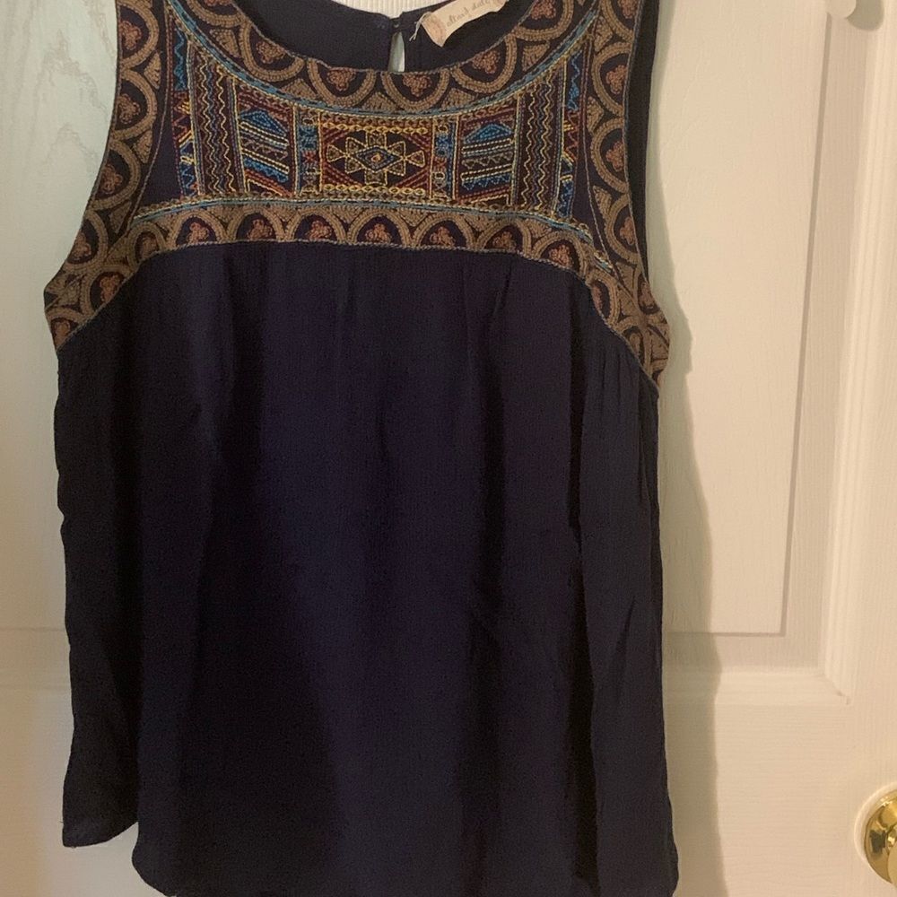 Altr’d State embroidered design size S